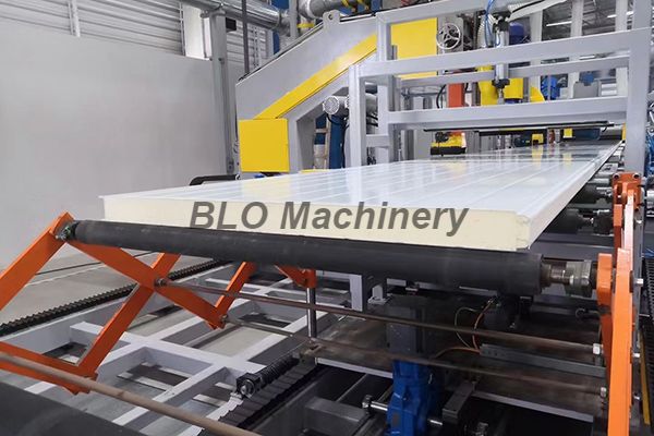 Poli&uuml;retan Sandvi&ccedil; Panel Nedir? Eksiksiz Bir Kılavuz