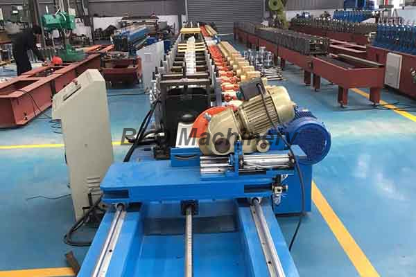 Machine de formage de rouleaux de tubes octogonaux de 60 mm