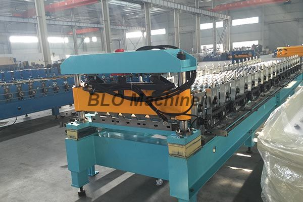 Trapezprofil-Dachplatten-Rollformmaschine mit einer Formdicke von 0,3 bis 0,8 mm