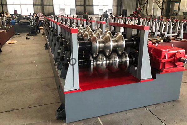 2 - 4 مم Gimbal Gearbox Drive آلة تشكيل الدرابزين على الطريق السريع مع 7 بكرات تسوية TW-W312