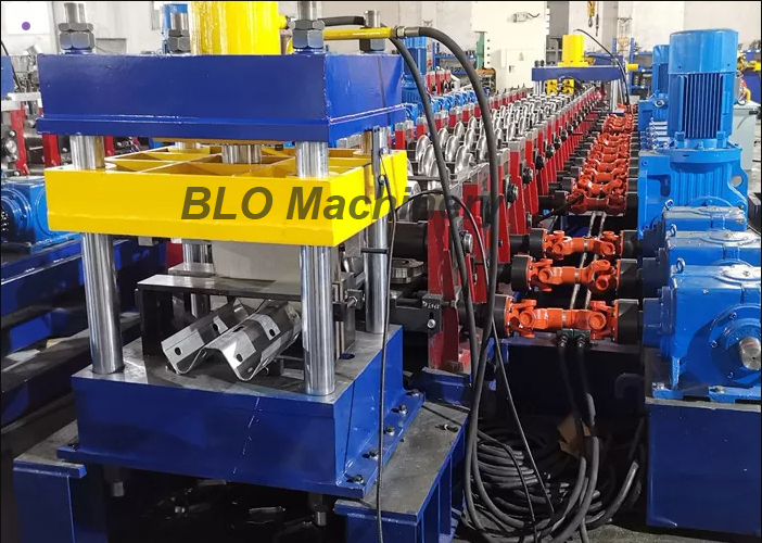 Otoyol Korkuluk Rulo Şekillendirme Makinesi Nedir ve K&uuml;resel Uygulama Pazarı Nasıldır? 